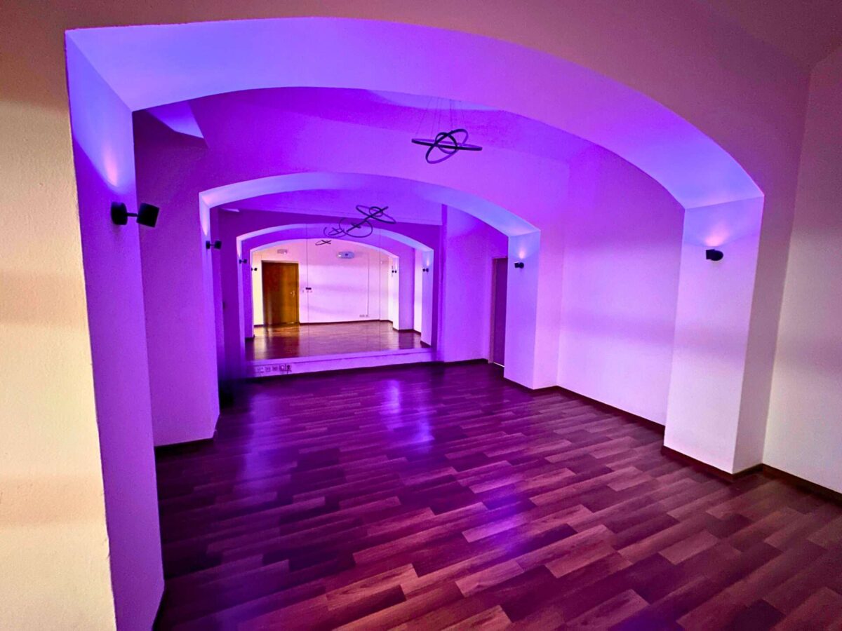 dance-space-for-rent-small-room-3-e1740752815599